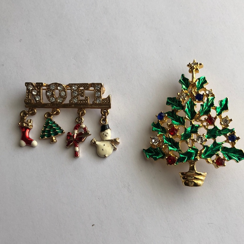 Lot of Vintage Christmas Pins
